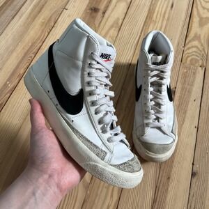 Nike Blazer Mid 77 Vintage Womens White Black High Top Sneaker CZ1055-100 Size 7